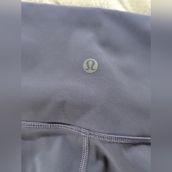 Lulu align sz 8 - Picture 5 of 6